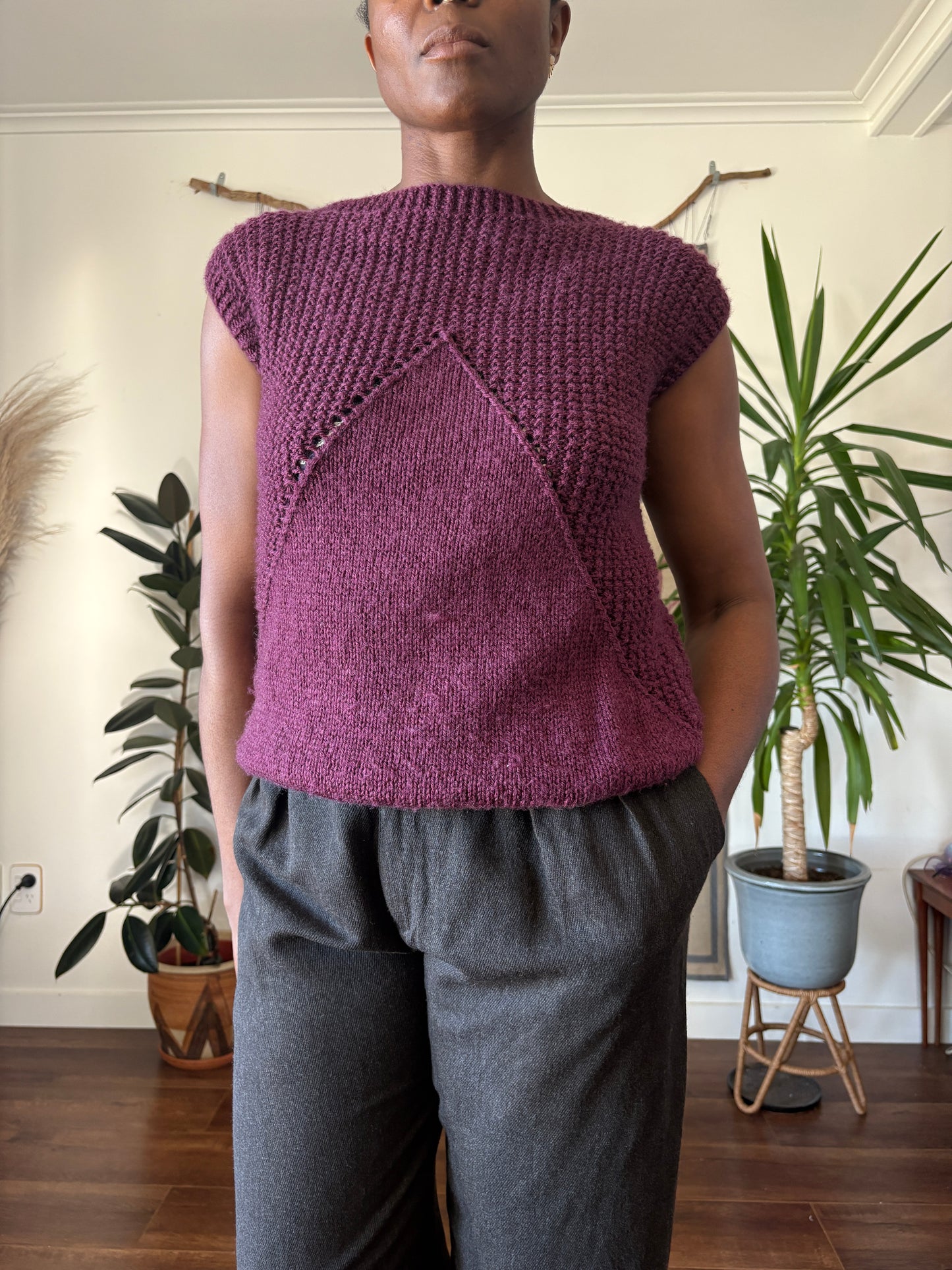 Handknit vest, 8-10