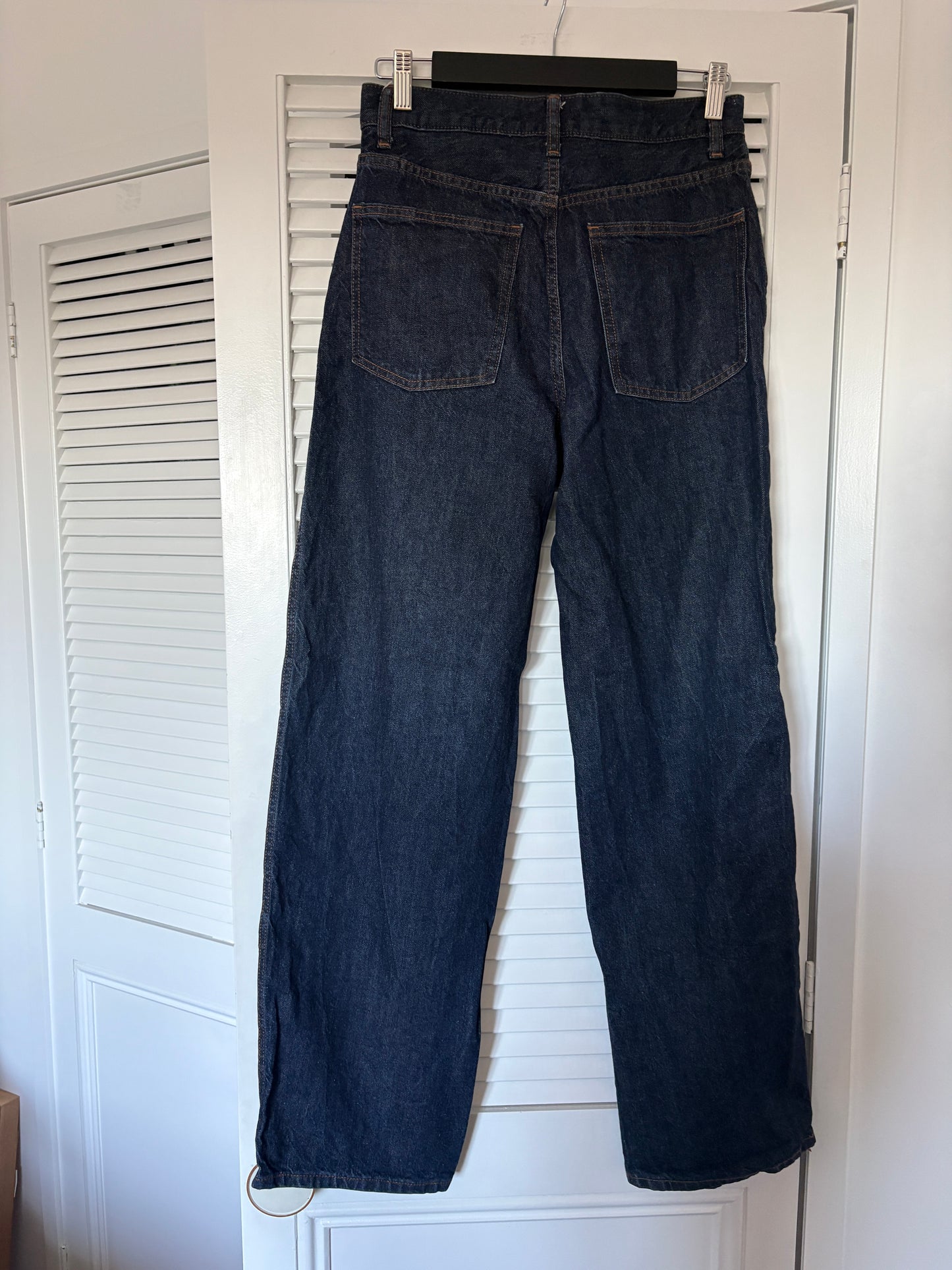 Uniqlo jeans, 8-9