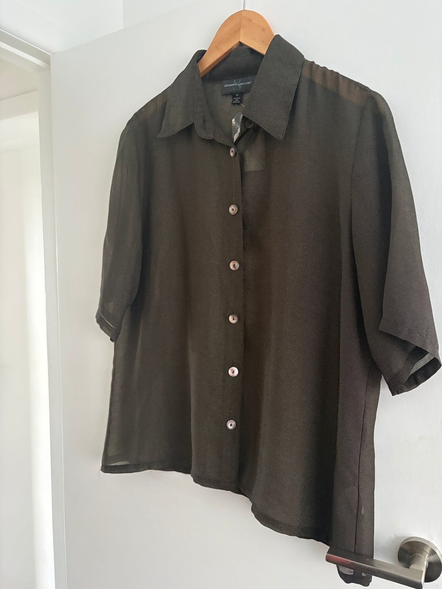 Suzanne Gregory shirt, 10-14