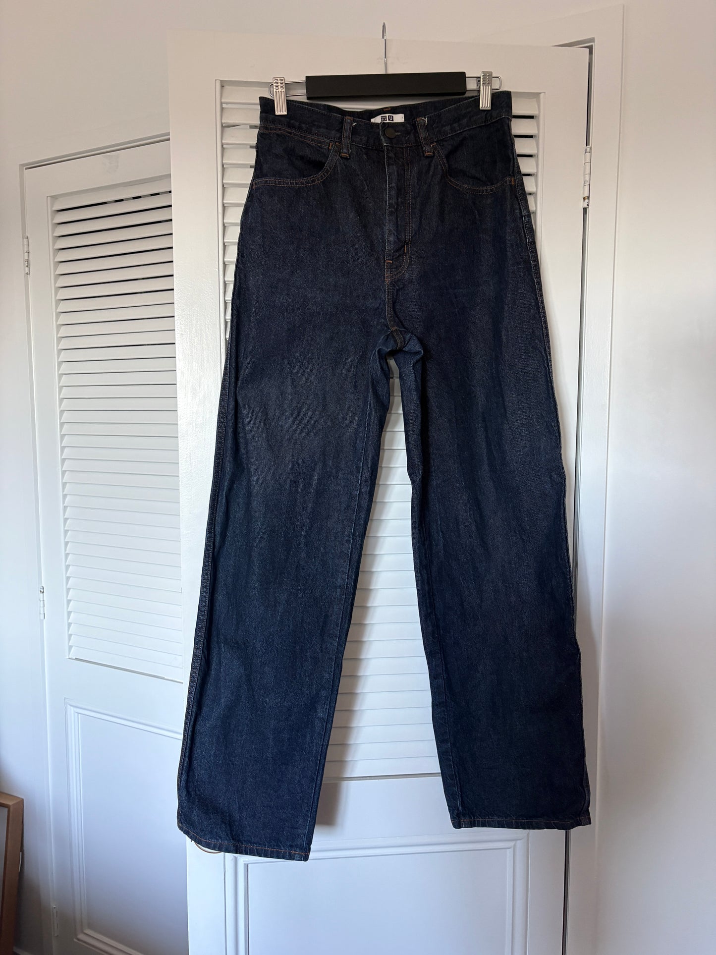 Uniqlo jeans, 8-9