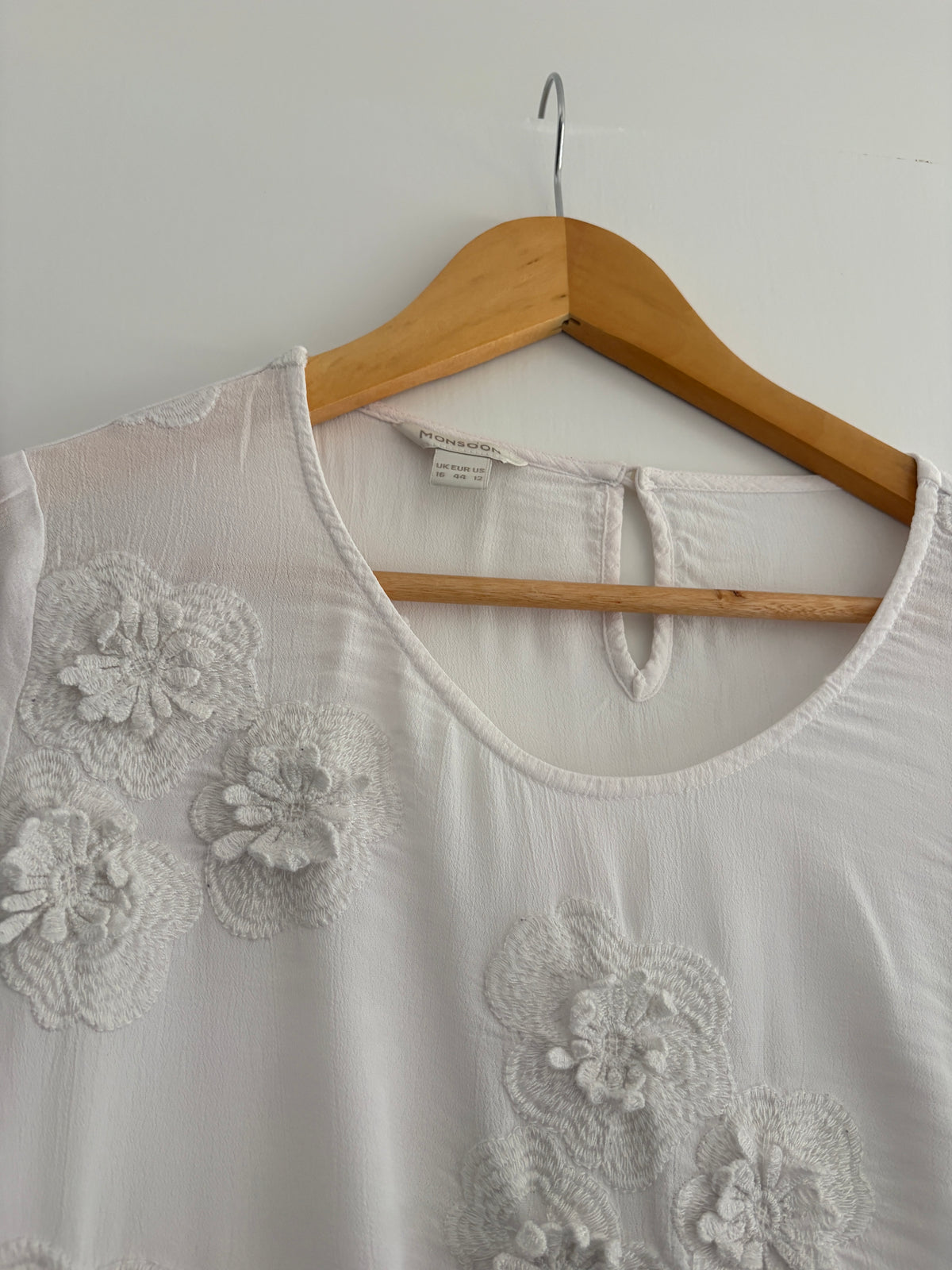 Monsoon tee, 10-12