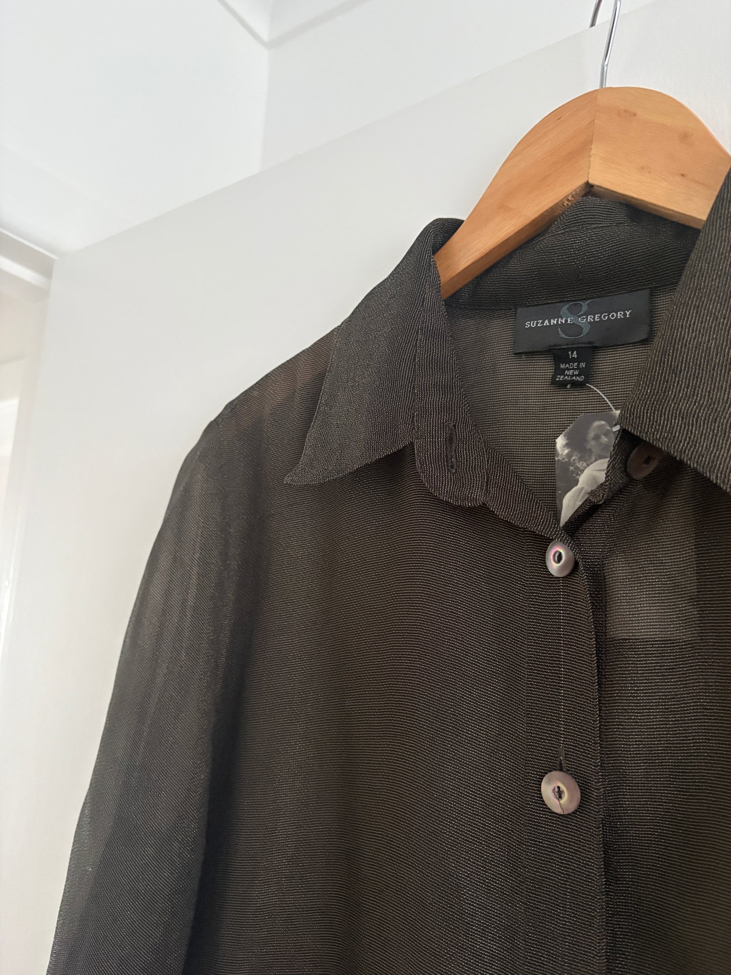 Suzanne Gregory shirt, 10-14