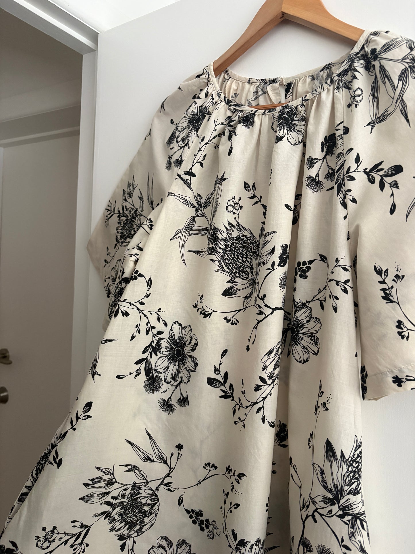 Cotton dress, 10-12