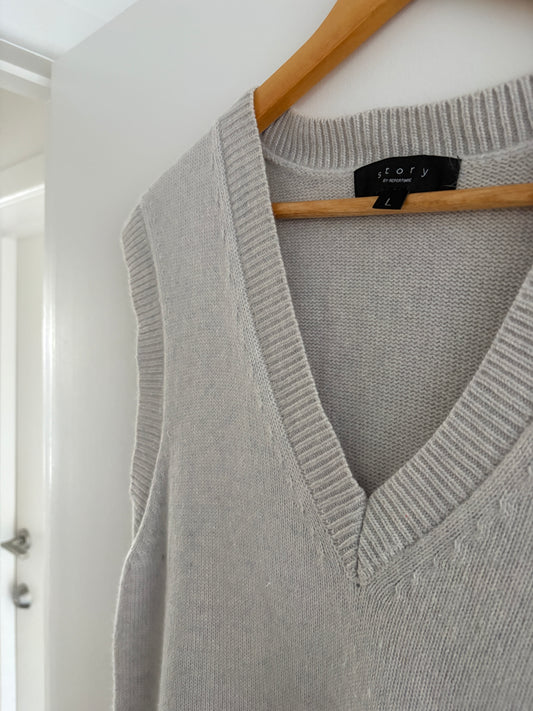 story by Repertoire vest, 8-12