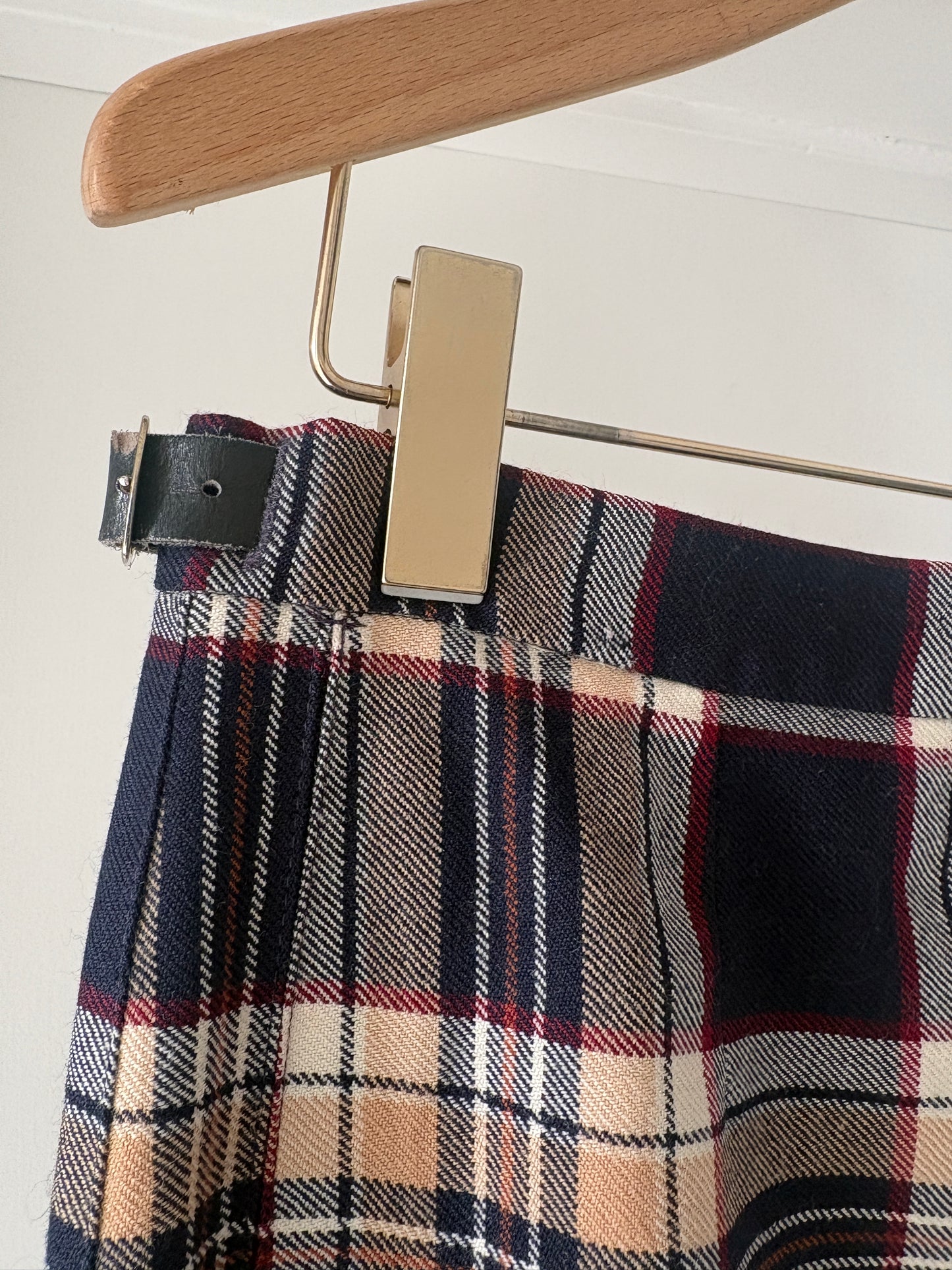 Pitlochry vintage skirt, 8