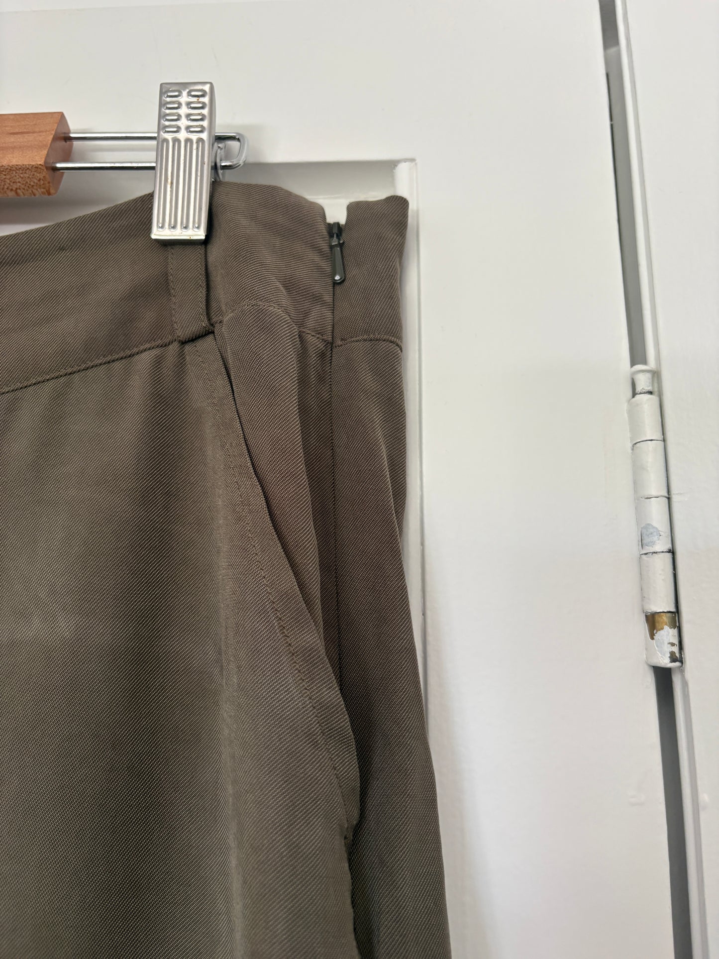 Repertoire pants, 16