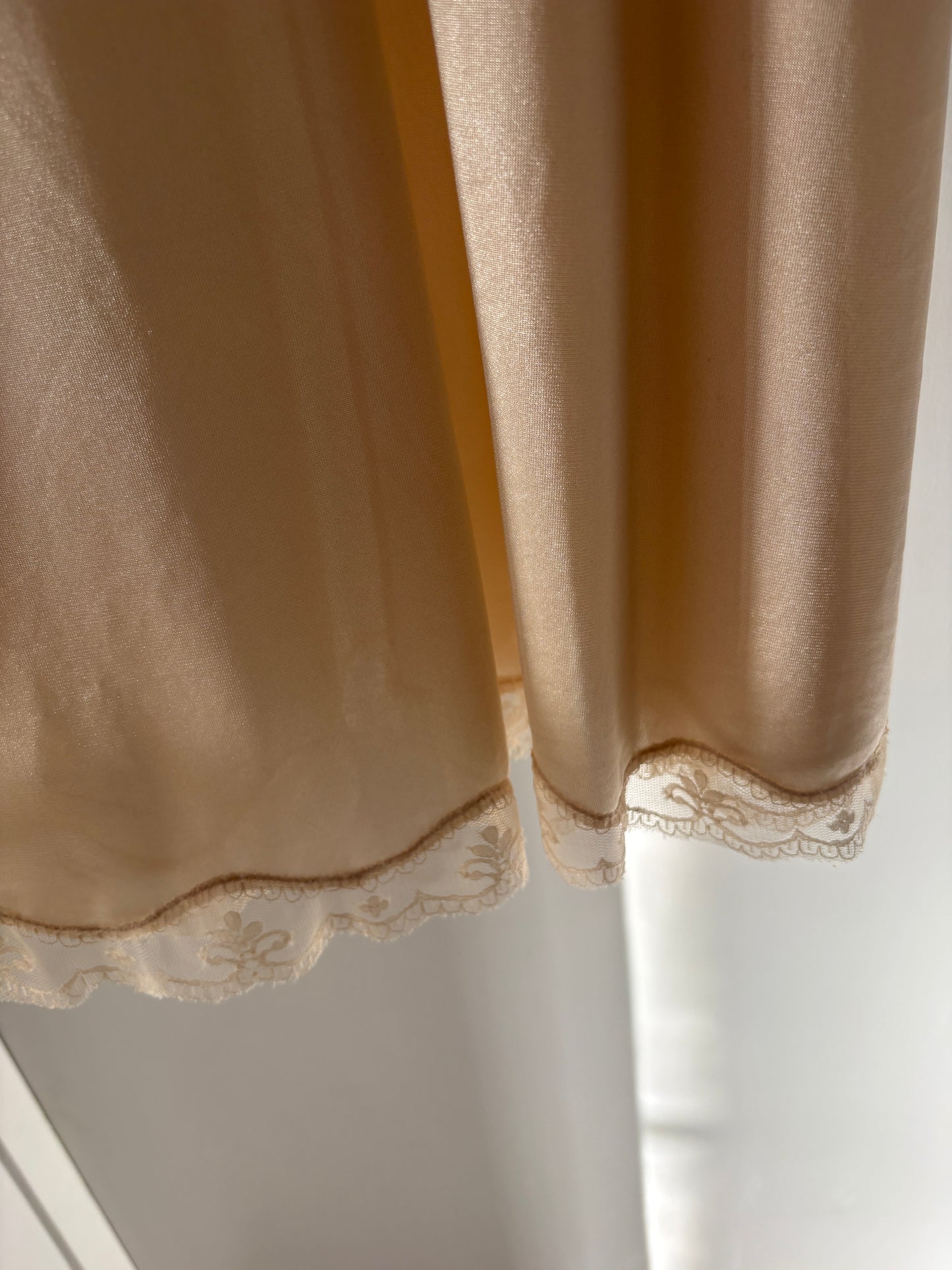 Vintage slip, 10-12
