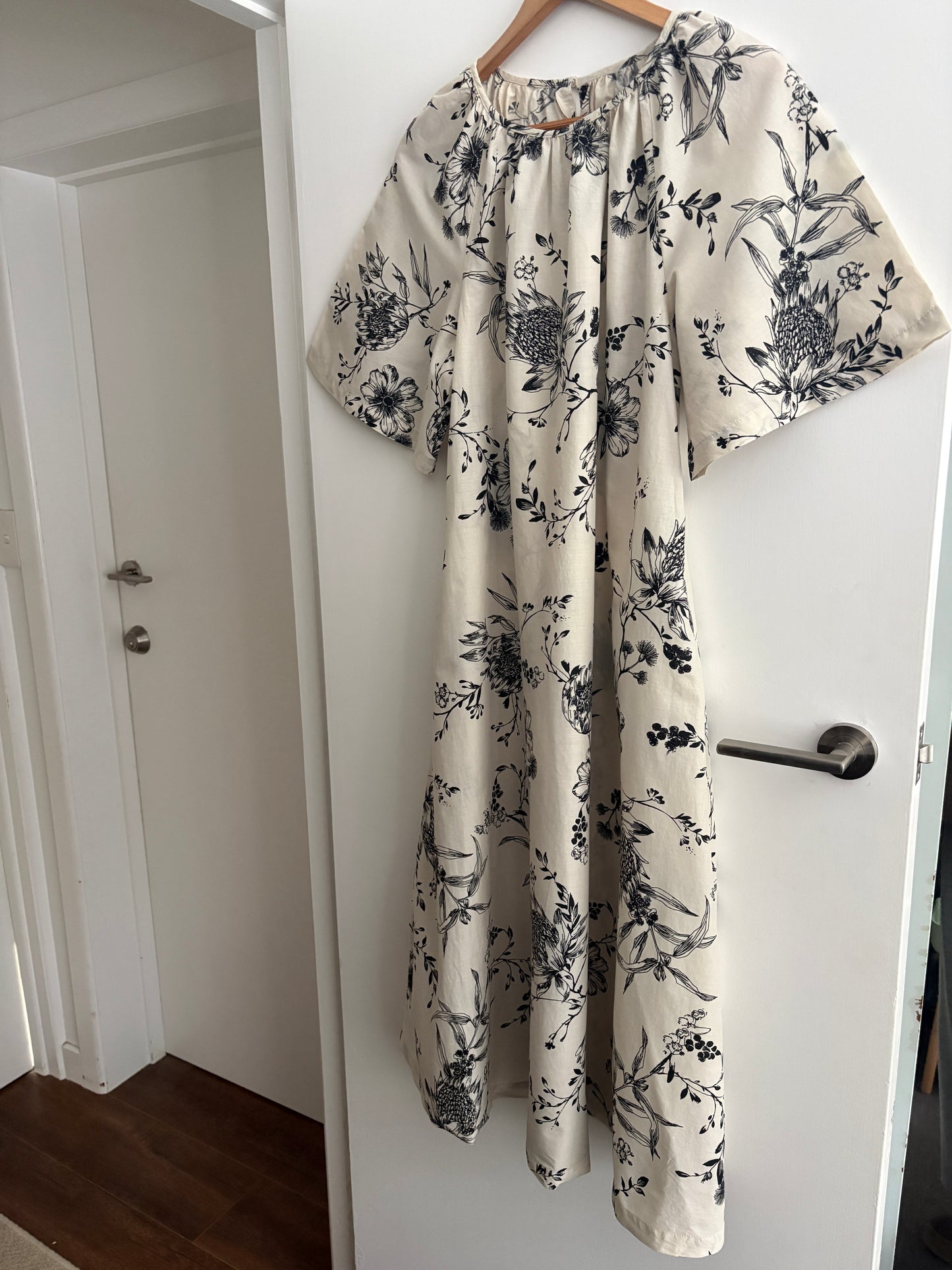 Cotton dress, 10-12