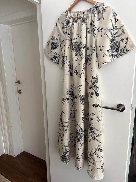 Cotton dress, 10-12