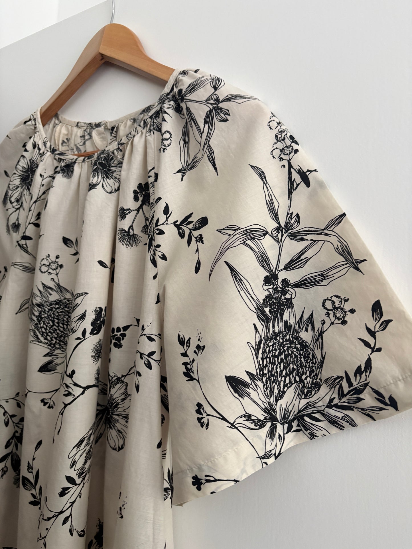 Cotton dress, 10-12