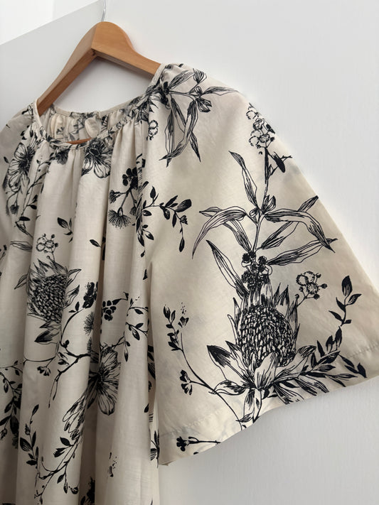 Cotton dress, 10-12