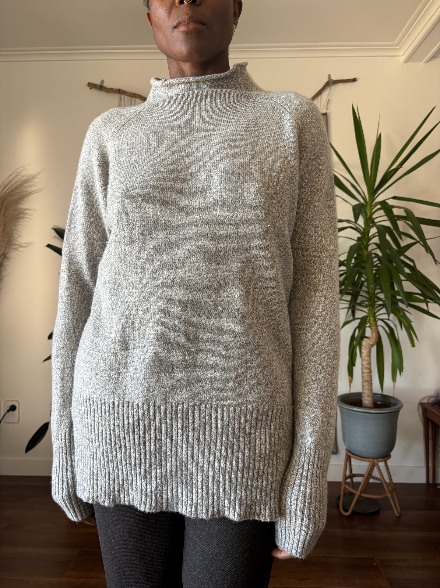 Commoners sweater, 10