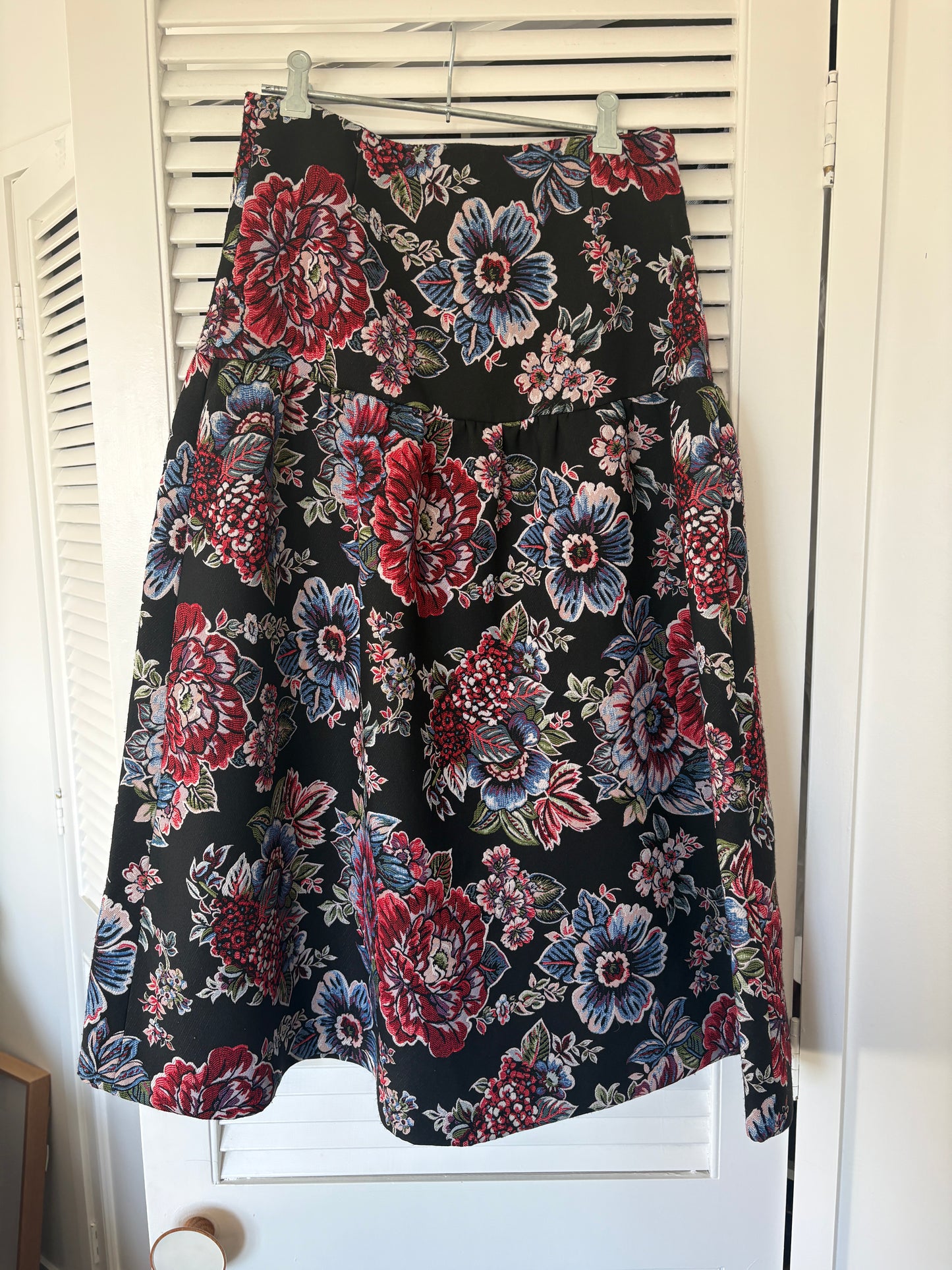 Zara floral skirt, 8-10