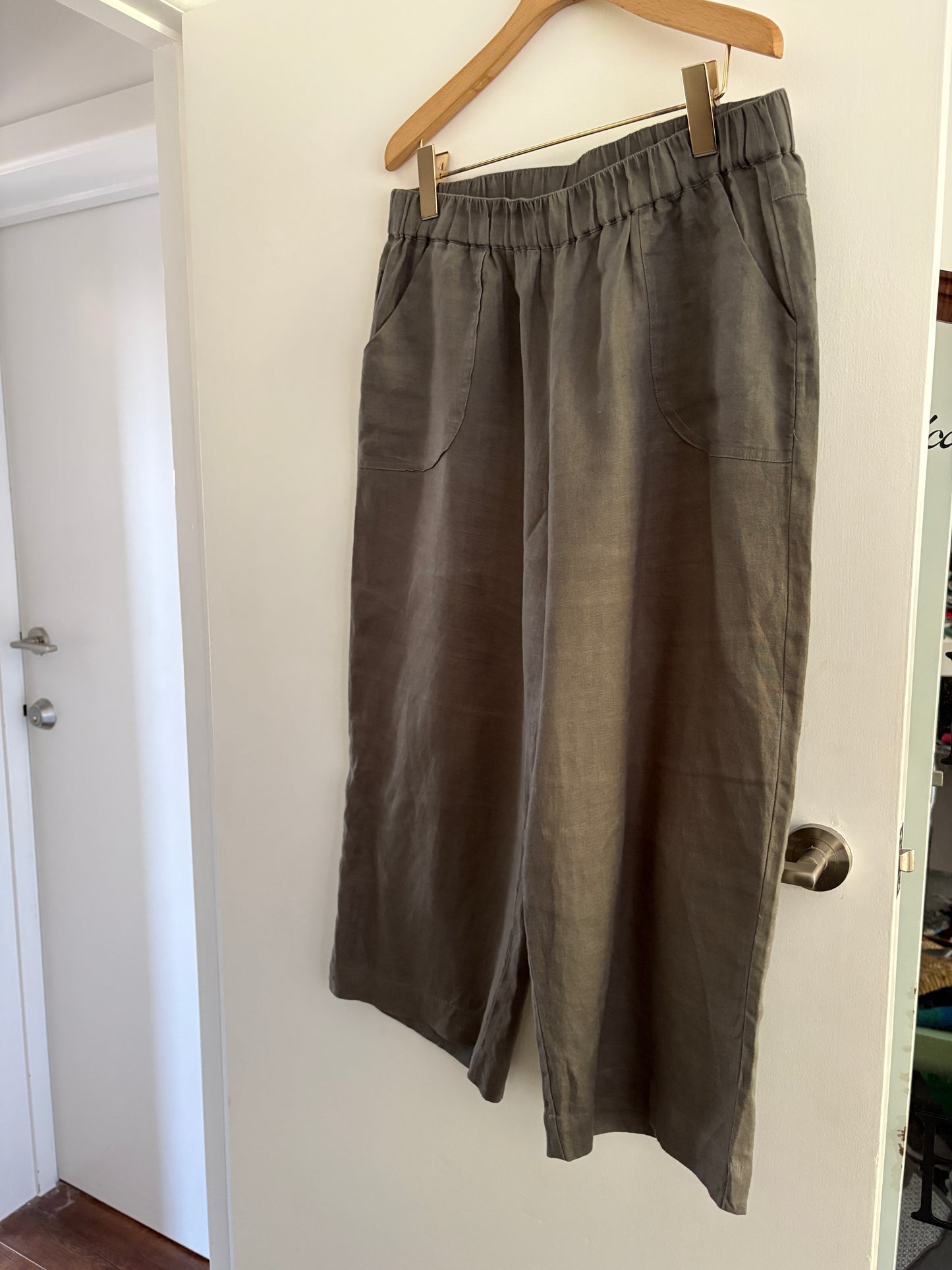Black Pepper pants, 10-12