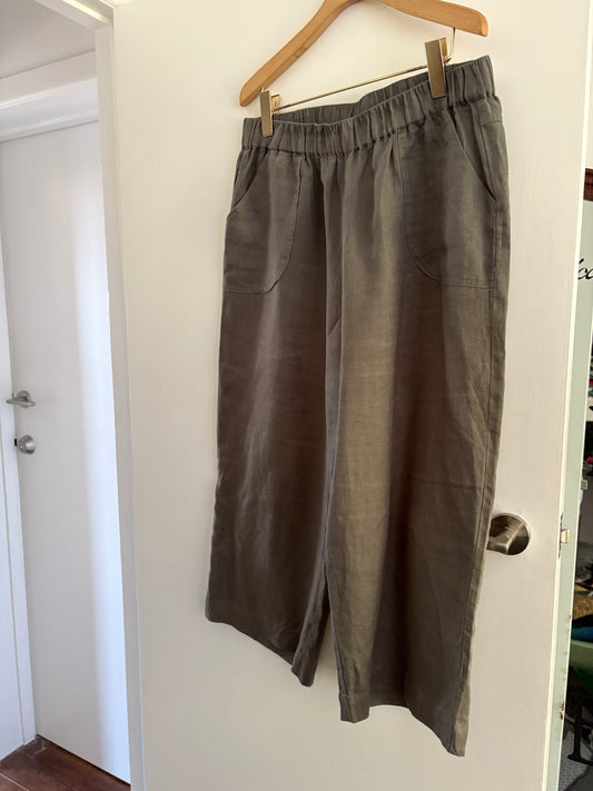 Black Pepper pants, 10-12