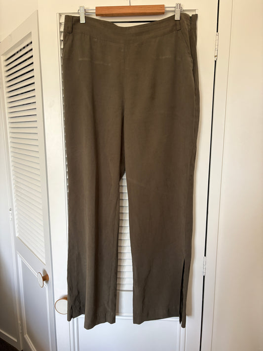 Repertoire pants, 16