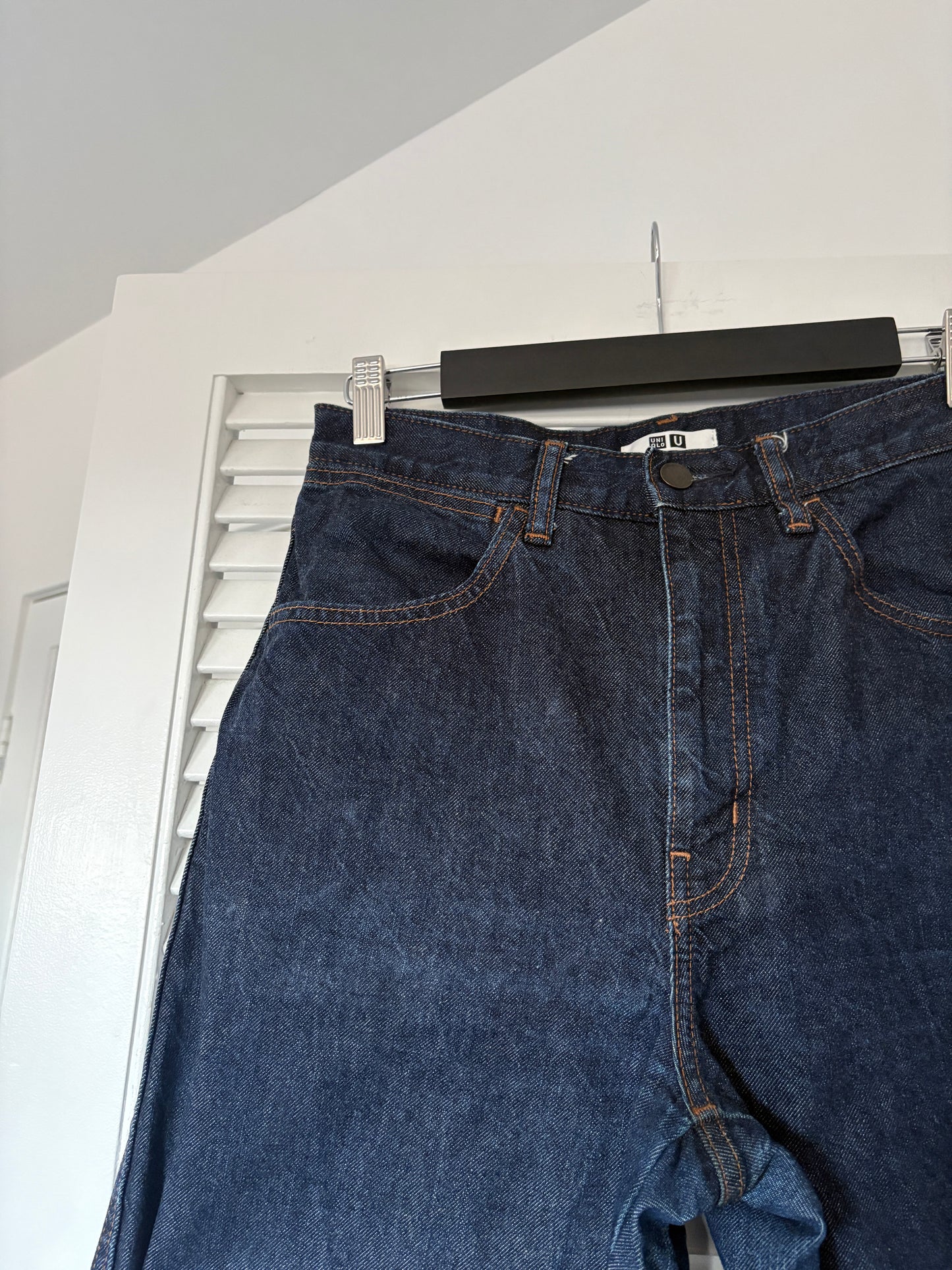 Uniqlo jeans, 8-9