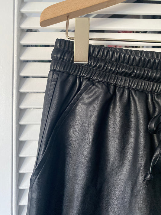 Decjuba vinyl skirt, 12